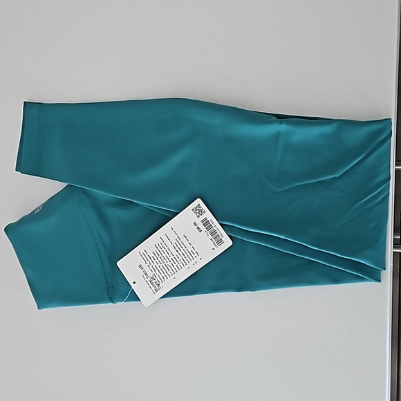 Lululemon Wunder Train Leggings - Picture 4 of 4